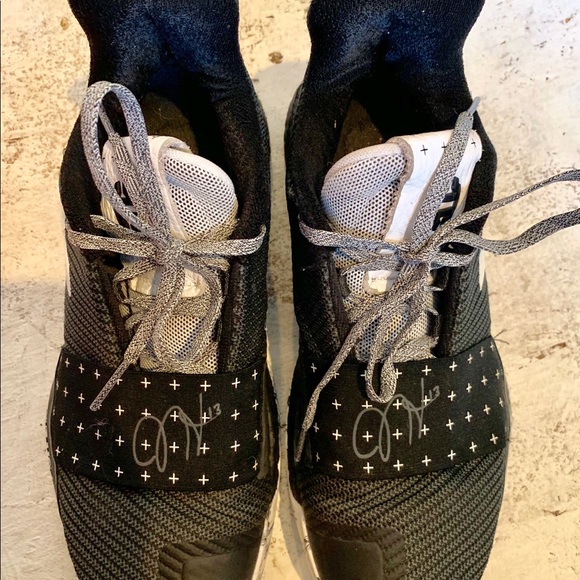 James harden volume 3 almost brand new !! - Picture 6 of 6